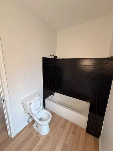 Bath - 7418 S Normal Ave, Chicago, IL 60621 photo 5 of 6