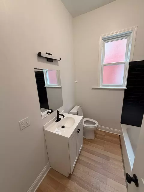 Bath - 7418 S Normal Ave, Chicago, IL 60621 photo 1 of 6