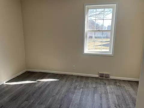 Bedroom - 458 S Float Ave, Freeport, IL 61032 photo 1 of 1