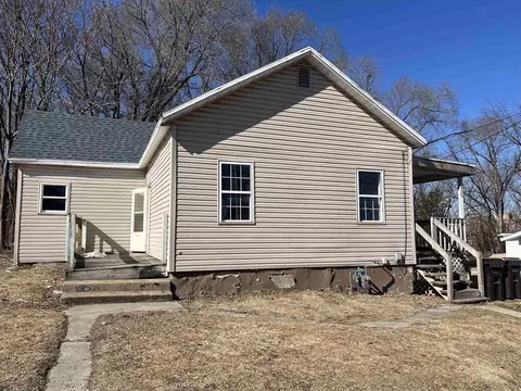 458 S Float Ave, Freeport, IL 61032