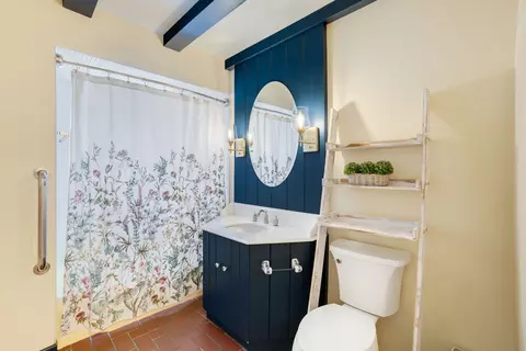 Bath - 8225 Lorel Ave, Burbank, IL 60459 photo 1 of 2