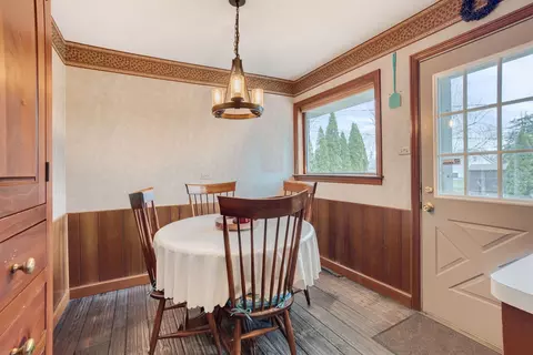 Dining - 8225 Lorel Ave, Burbank, IL 60459 photo 2 of 2