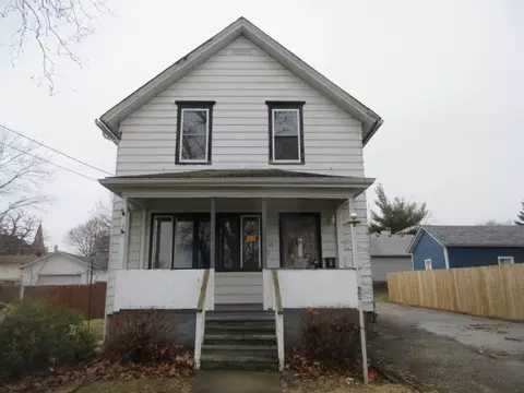 43 N Green St, Carpentersville, IL 60110