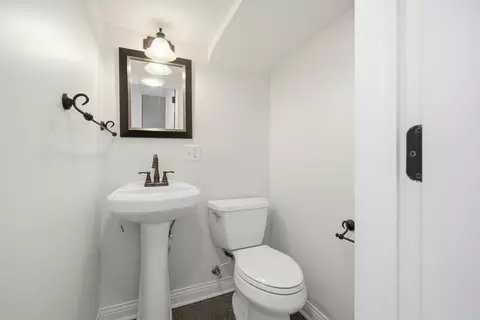 Bath - 1020 Hill Ave, Elgin, IL 60120 photo 4 of 4