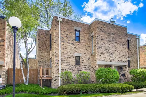 2006 Post Oak Pl, Schaumburg, IL 60173
