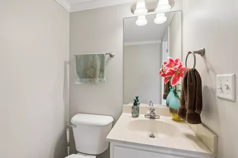 Bath - 717 Deames St, Plano, IL 60545 photo 1 of 2