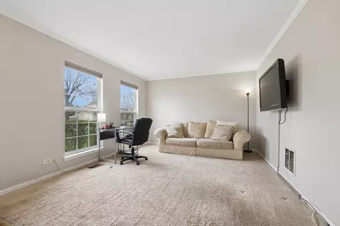 Living - 717 Deames St, Plano, IL 60545 photo 2 of 2