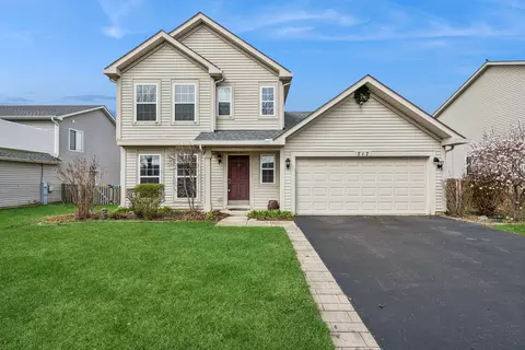 717 Deames St, Plano, IL 60545