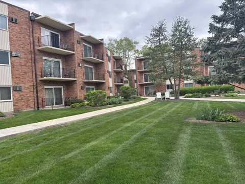 9717 S Keeler Ave #209, Oak Lawn, IL 60453
