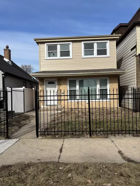 Exterior - 2150 E 93rd St, Chicago, IL 60617 photo 2 of 2