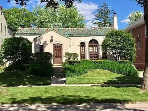 1309 S Crescent Ave, Park Ridge, IL 60068