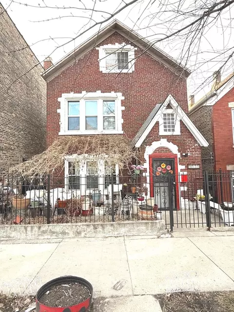2252 S Sacramento Ave, Chicago, IL 60623