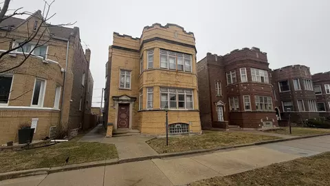 8236 S May St, Chicago, IL 60620