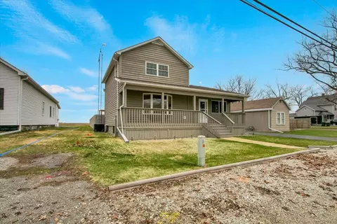 6393 Chicago Rd, Yorkville, IL 60560