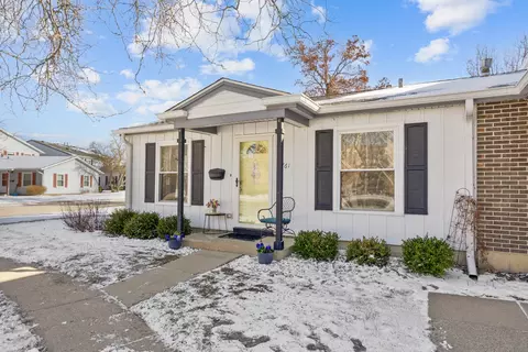 761 Wellington Ave #761, Elk Grove Village, IL 60007