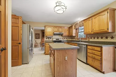 1209 Hanson Dr, Normal, IL 61761 photo 5