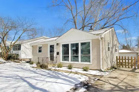 Exterior - 315 S Morgan Ave, Wheaton, IL 60187 photo 2 of 6