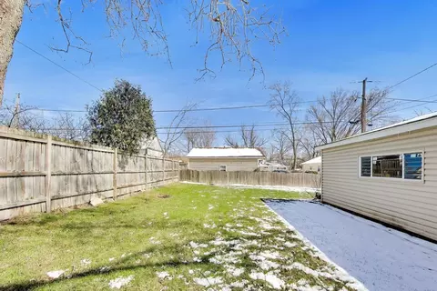 Exterior - 315 S Morgan Ave, Wheaton, IL 60187 photo 5 of 6