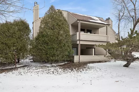 2930 Frontenac St #207, North Chicago, IL 60064