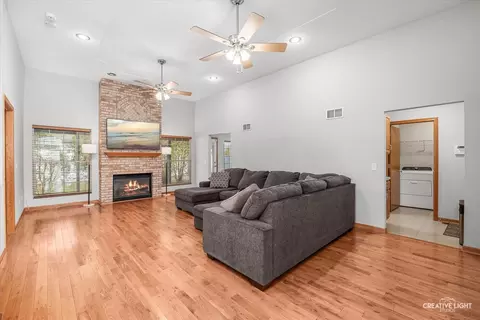 Living - 2068 Locust Rd, Morris, IL 60450 photo 1 of 2