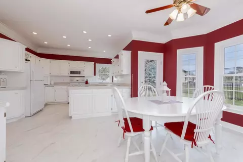 Kitchen - 3 Jill Ct, Bloomington, IL 61701 photo 6 of 7