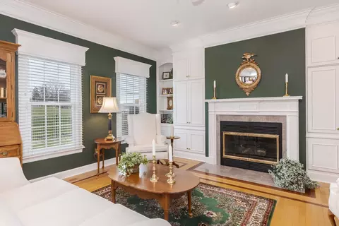 Living - 3 Jill Ct, Bloomington, IL 61701 photo 2 of 8