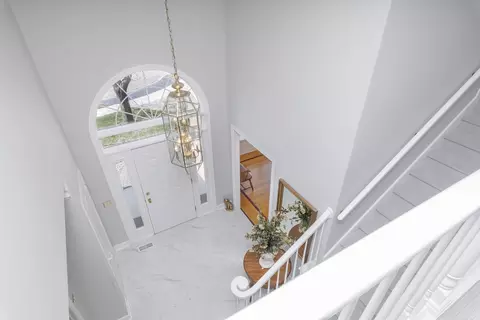 Entry Way - 3 Jill Ct, Bloomington, IL 61701 photo 5 of 9