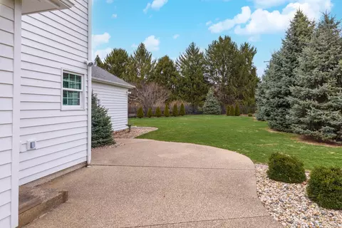 Exterior - 3 Jill Ct, Bloomington, IL 61701 photo 5 of 8