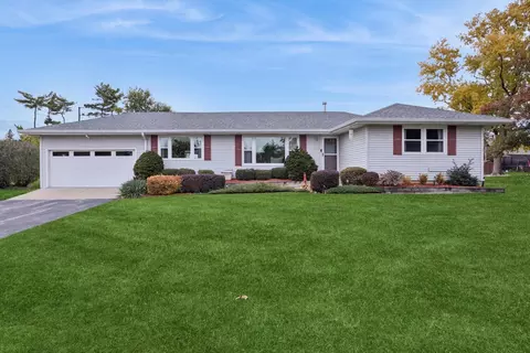 6940 Lorraine Dr, Countryside, IL 60525