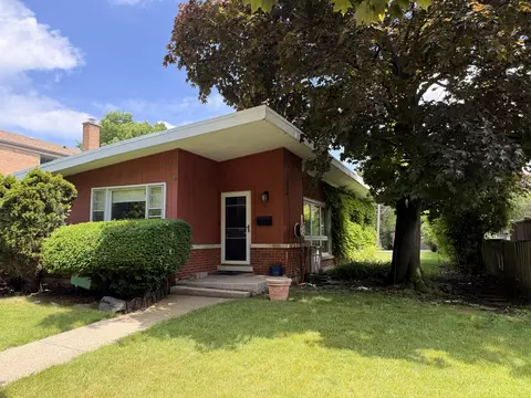 9111 Ewing Ave, Evanston, IL 60203
