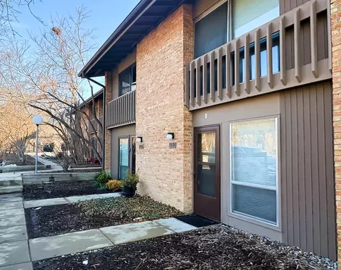 5938 Meadow Dr #151-F, Lisle, IL 60532