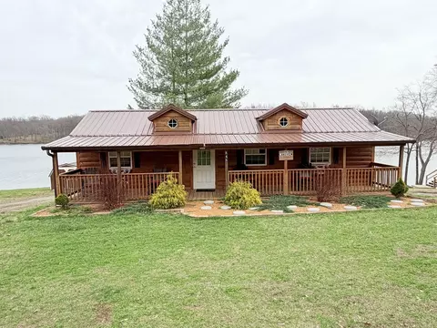 845 Lakeview Rd, Galatia, IL 62935