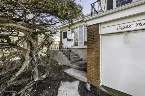 Exterior - 8909 Robin Dr, Des Plaines, IL 60016 photo 2 of 4