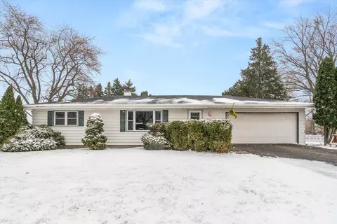 906 Lindenwood Dr, Aurora, IL 60506