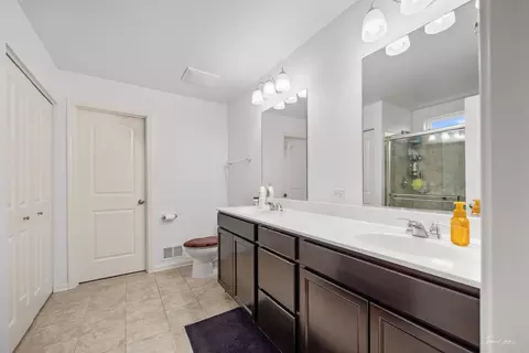 Bath - 1978 Stapleton Rd, New Lenox, IL 60451 photo 1 of 3