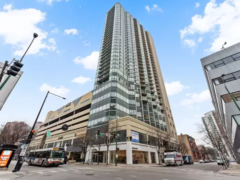111 W Maple St #1401, Chicago, IL 60610