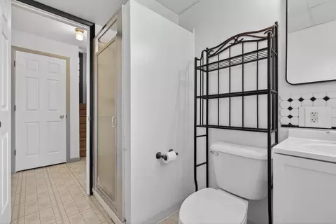 Bath - 3915 Maple Ave, Mchenry, IL 60050 photo 4 of 4