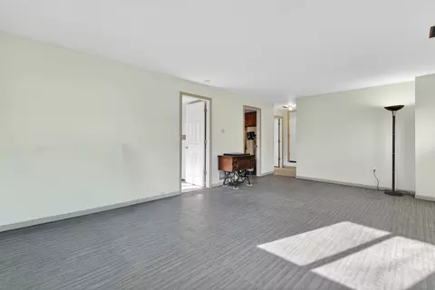 Living - 3915 Maple Ave, Mchenry, IL 60050 photo 4 of 4