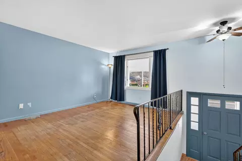 Living - 3915 Maple Ave, Mchenry, IL 60050 photo 1 of 4