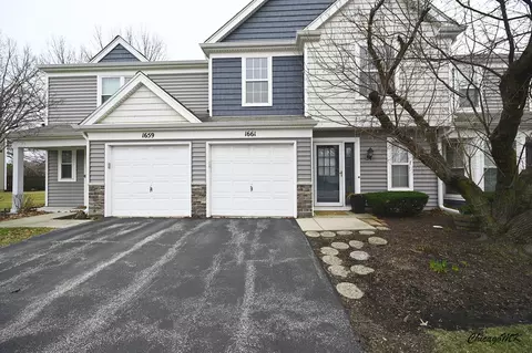 1661 College Green Dr, Elgin, IL 60123