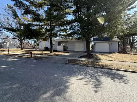 Other - 301 Oakdale Ave, Normal, IL 61761 photo 1 of 4