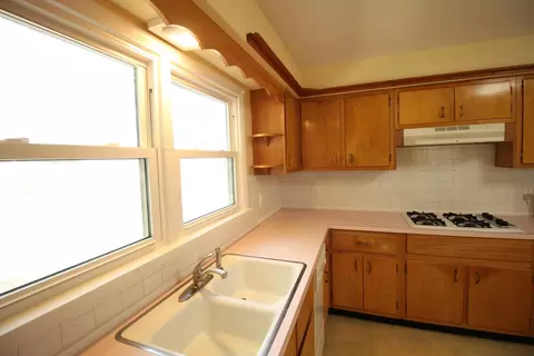 Kitchen - 301 Oakdale Ave, Normal, IL 61761 photo 2 of 4