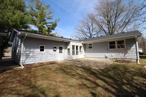 Exterior - 301 Oakdale Ave, Normal, IL 61761 photo 4 of 7