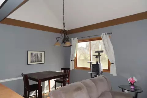 Dining - 509 Silbury Ct, Mchenry, IL 60050 photo 2 of 3