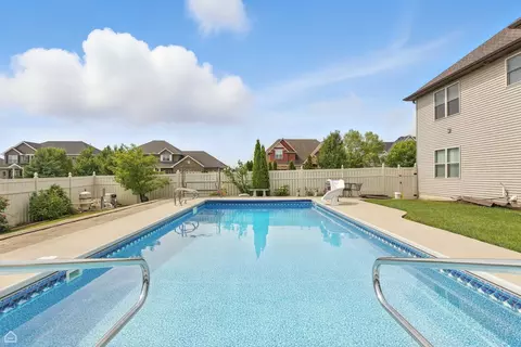 Exterior - 9875 Aster Cv, Saint John, IN 46373 photo 6 of 9