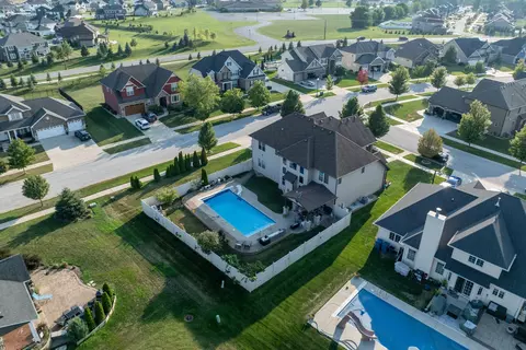 View/Area - 9875 Aster Cv, Saint John, IN 46373 photo 3 of 5