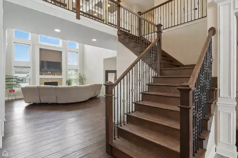 Entry Way - 9875 Aster Cv, Saint John, IN 46373 photo 2 of 4