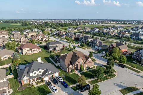 View/Area - 9875 Aster Cv, Saint John, IN 46373 photo 1 of 5