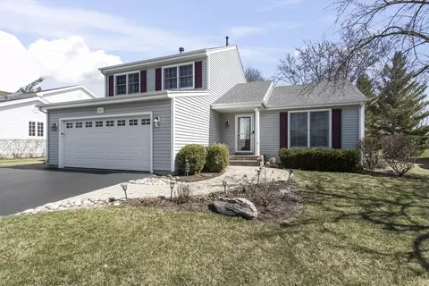 64 E Harbor Dr, Lake Zurich, IL 60047
