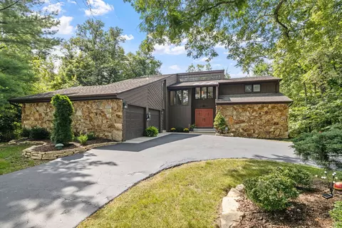 1420 Pine Grove Ln, New Lenox, IL 60451